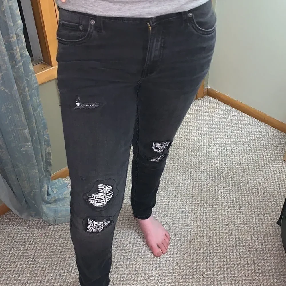 EUC DISTRESSED LEVIS 512 SLIM TAPERED FIT JEANS size 8